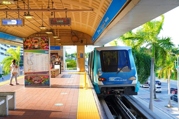 Miami Bayside Marketplace Metromover